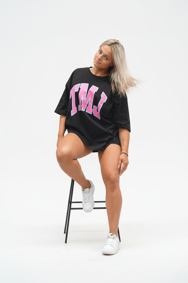 TMJ Apparel - Oversized Warm - Up T-Shirt - Black/Pink - S/M
